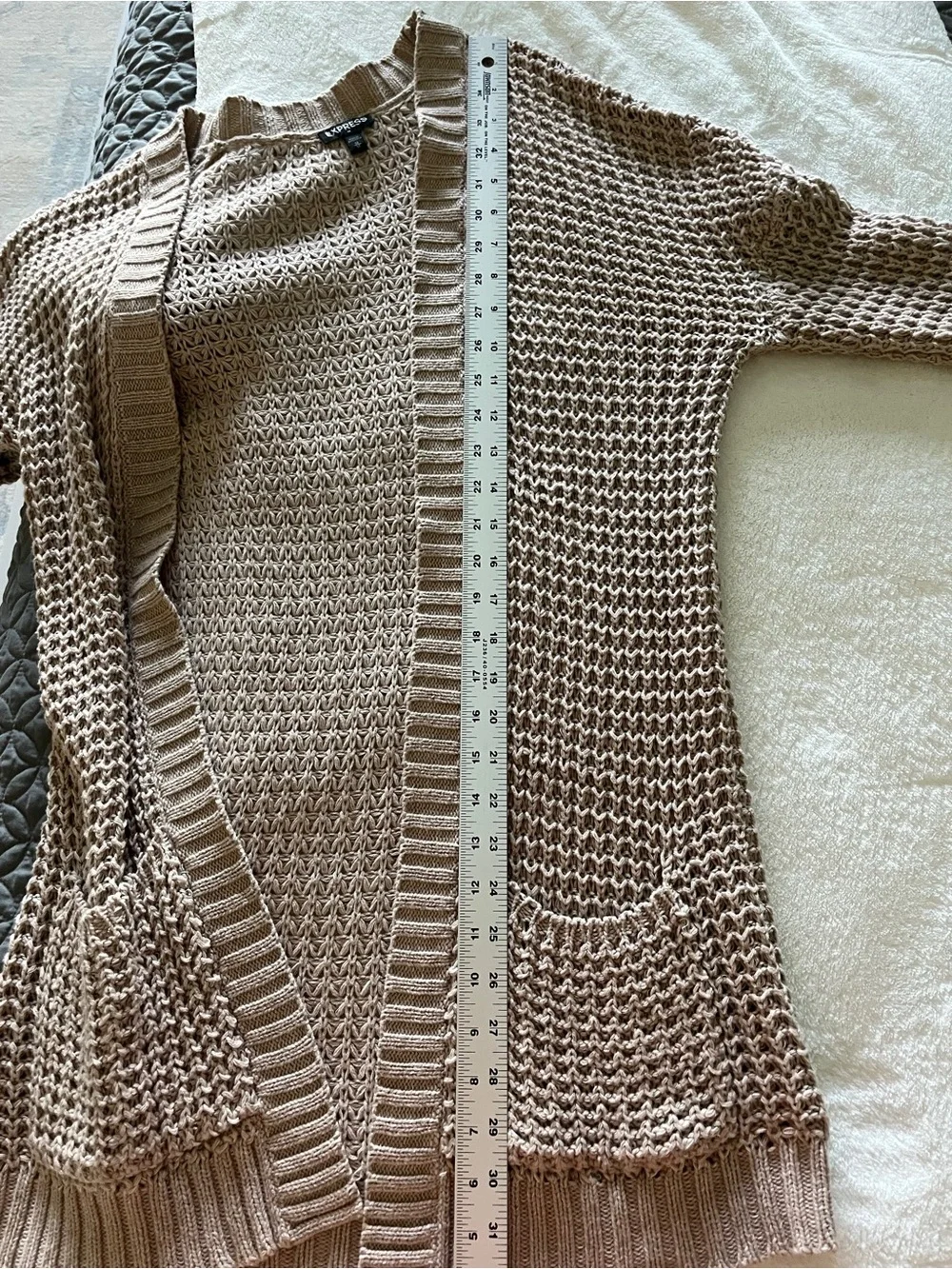 Express Open-Front Chunky Knit Cardigan in Taupe
